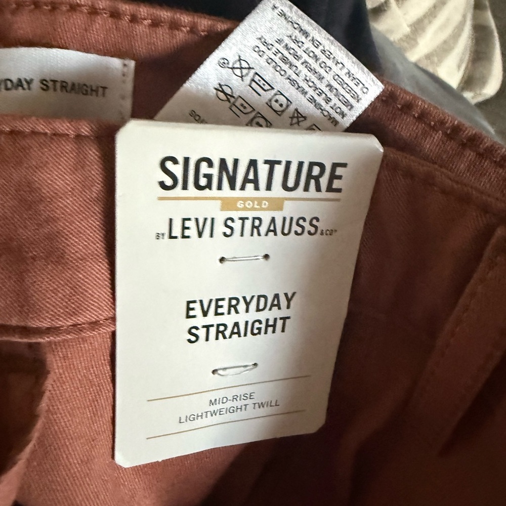 Signature by Levi Strauss Women's Straight Leg Pants - Brown